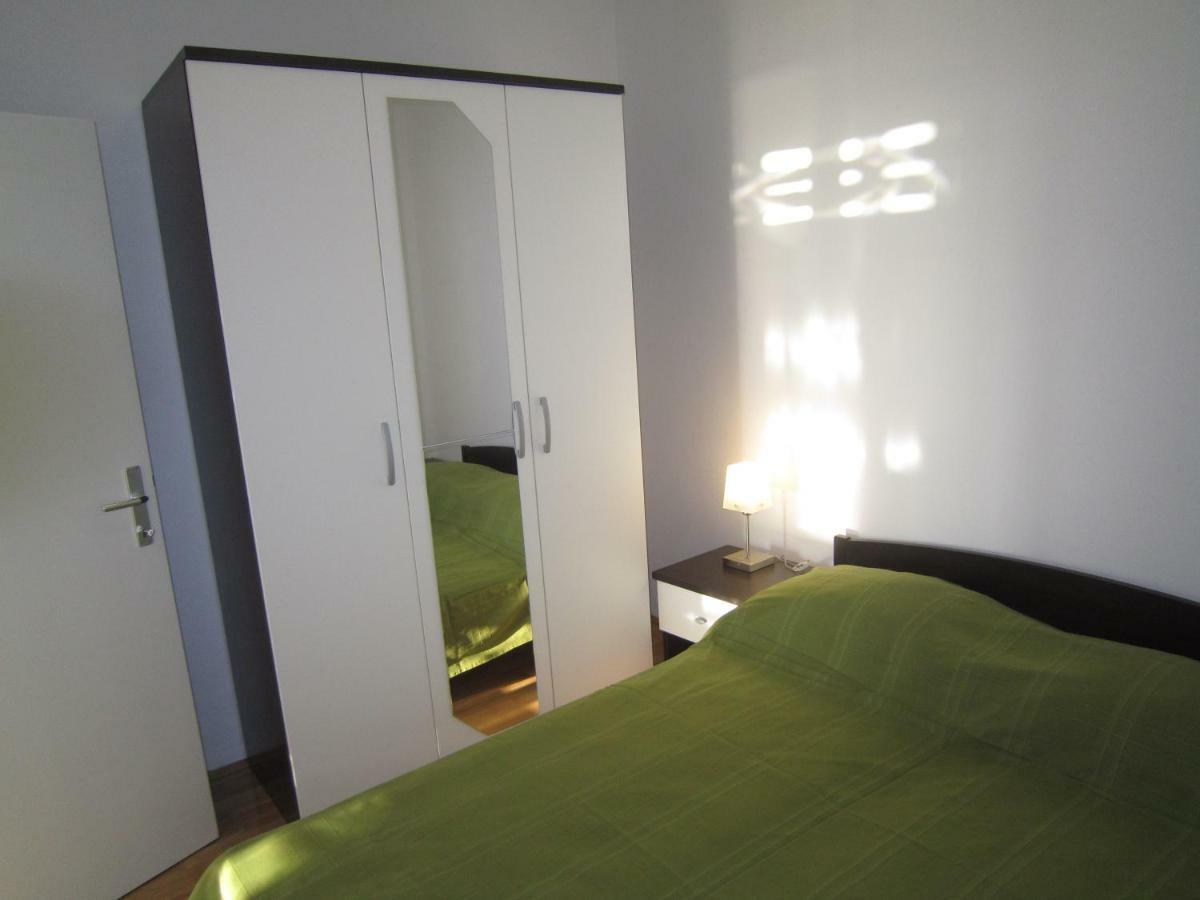 Apartments Sandra 로고즈니차 외부 사진